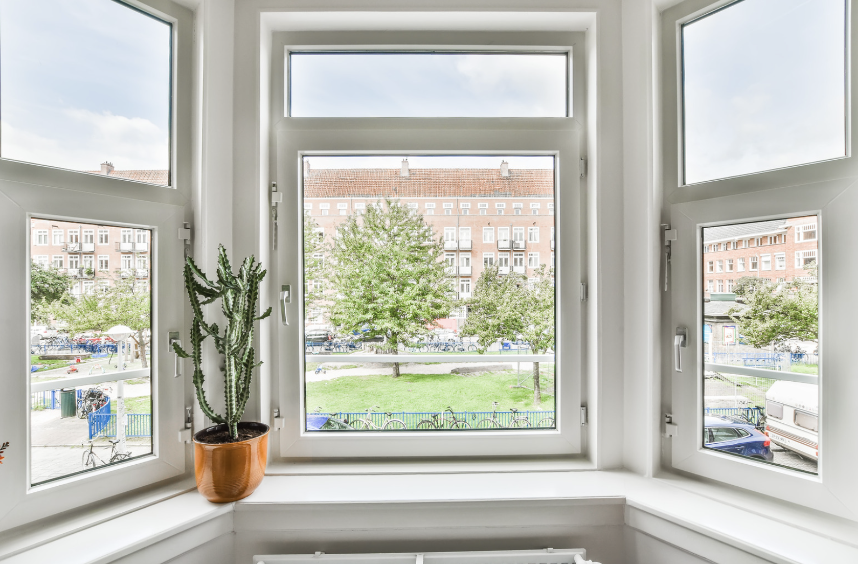 Clean bay windows